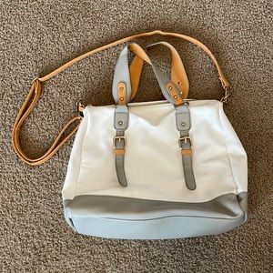 Maurice’s White/Gray/Tan Purse
